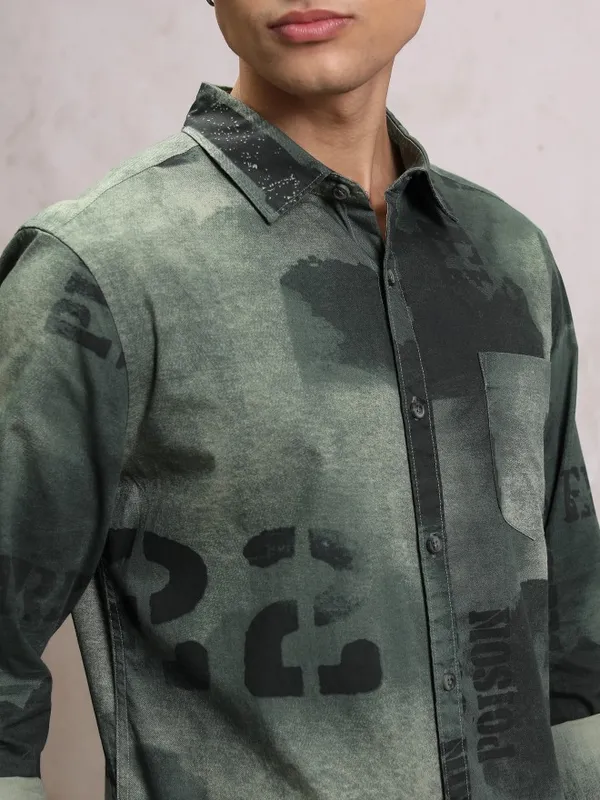  Highlander Men Olive Printed Slim Fit Casual Shirts