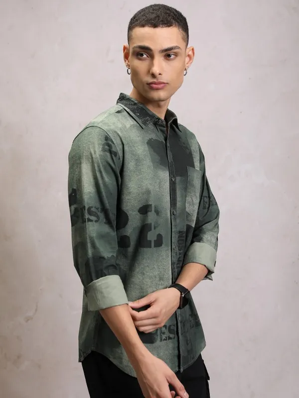  Highlander Men Olive Printed Slim Fit Casual Shirts