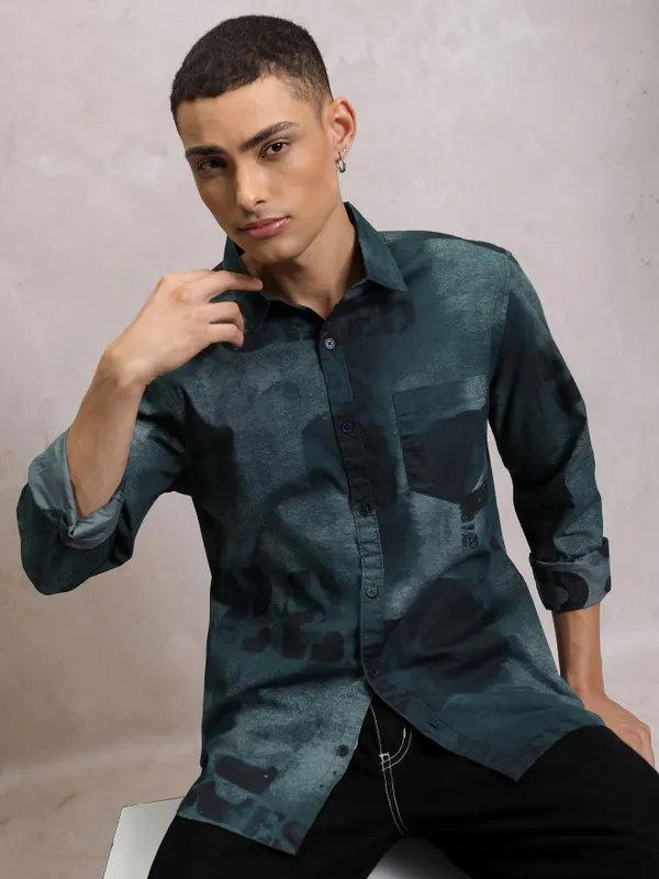  Highlander Men Blue Printed Slim Fit Casual Shirts