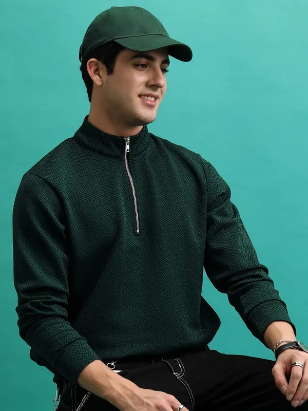  HIGHLANDER Men Black High Neck Pullover Sweatshirts