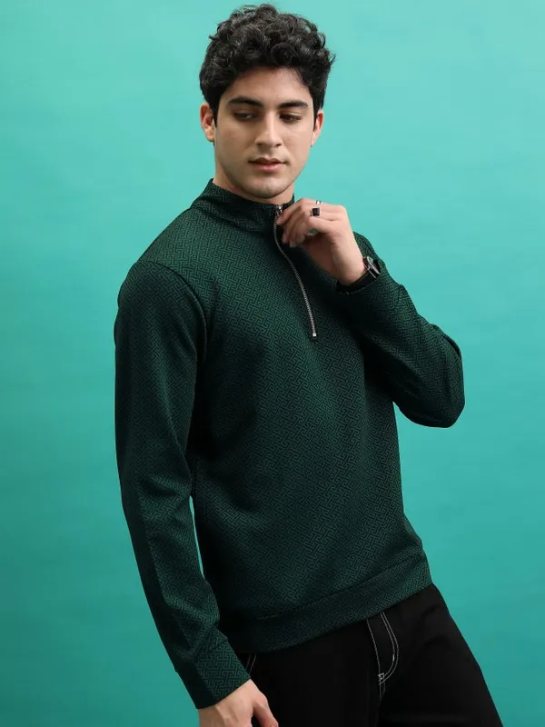  HIGHLANDER Men Black High Neck Pullover Sweatshirts