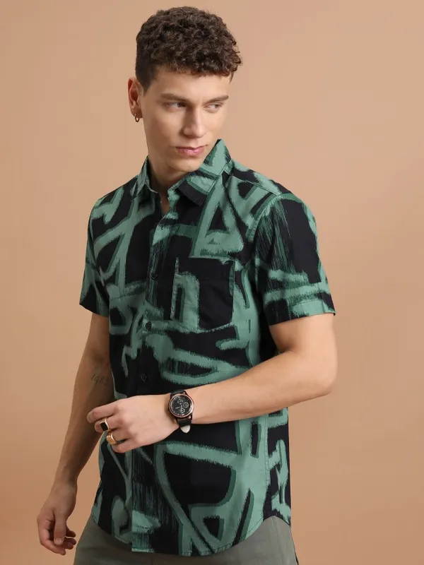  Highlander Men Green Printed Slim Fit Casual Shirts