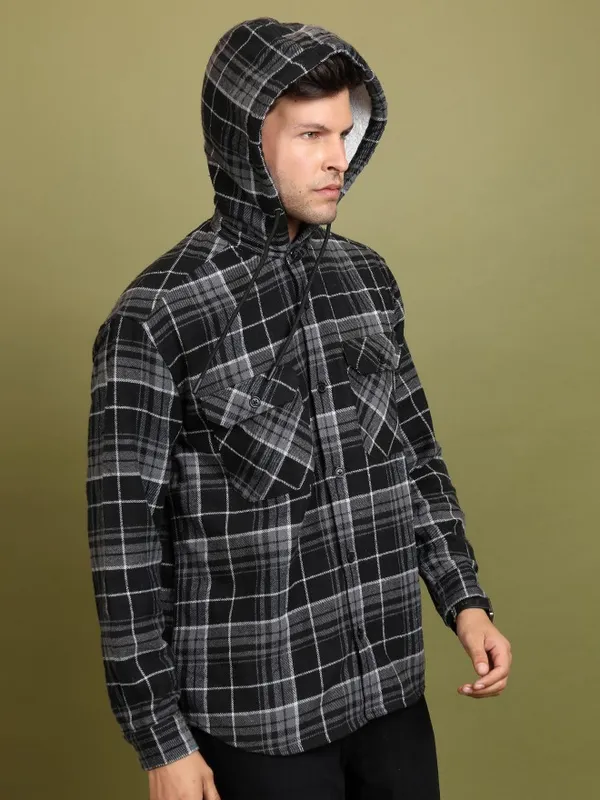  Highlander Men Black Checked Regular Fit Casual Shirts