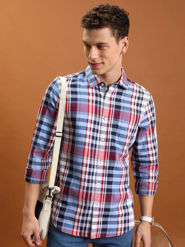  Highlander Men White Checked Slim Fit Casual Shirts