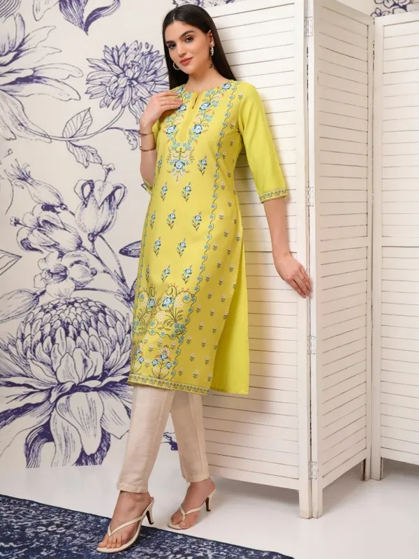 Ketch Women Yellow Printed Straight Kurta