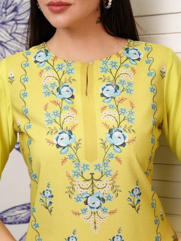 Ketch Women Yellow Printed Straight Kurta