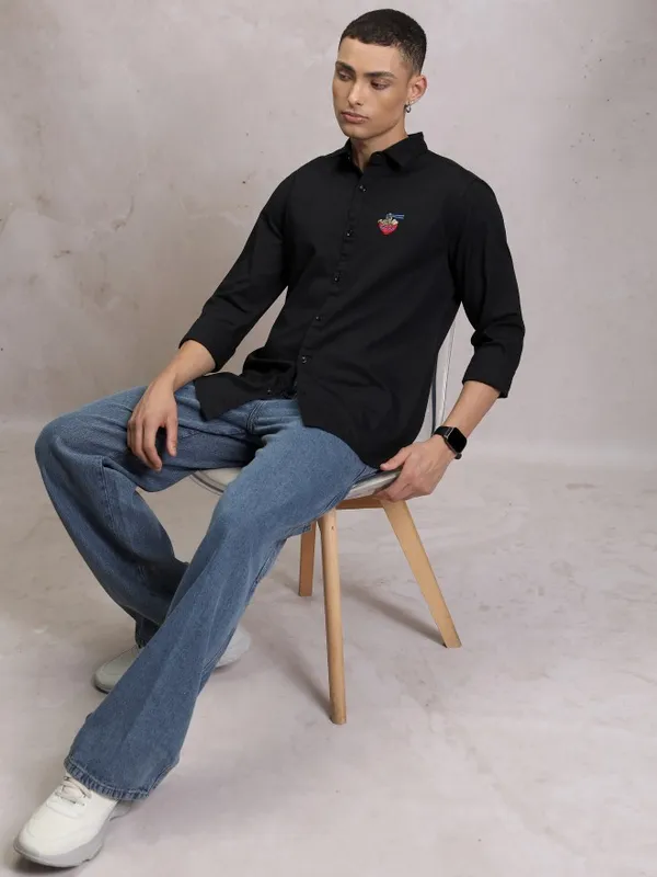 Ketch Men Black Solid Slim Fit Casual Shirt