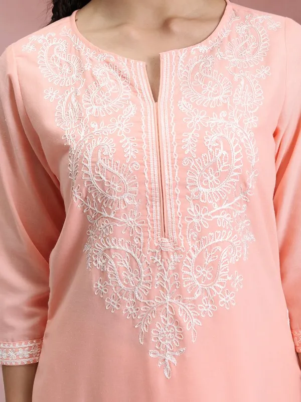 Vishudh Women Peach Embroidered Straight Kurta