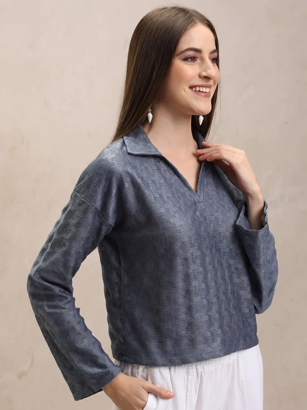  Tokyo Talkies Women Blue Self Design Regular Tops