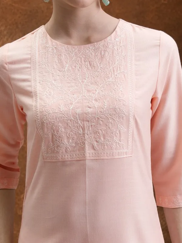  Vishudh Women Peach Embroidered Straight Kurtas