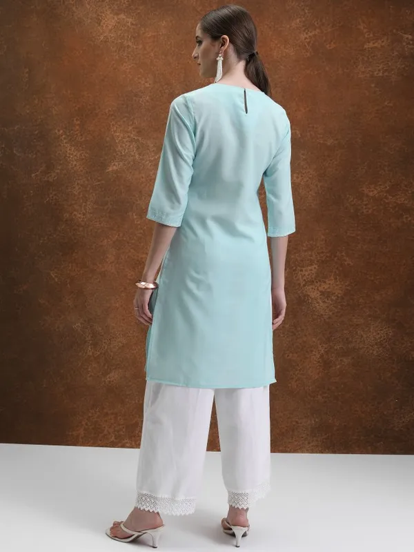 Vishudh Women White Embroidered Straight Kurta