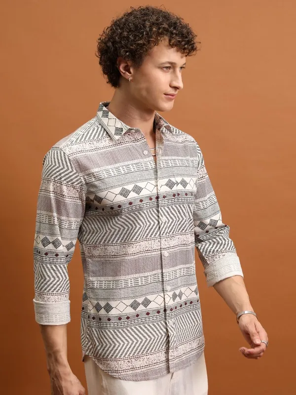  Ketch Men Cream Printed Slim Fit Casual Shirts