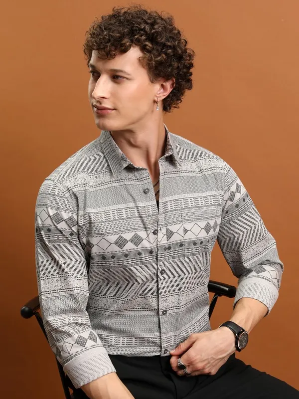  Ketch Men Grey Printed Slim Fit Casual Shirts