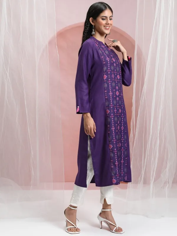  Vishudh  Women Purple Printed Straight Kurtas