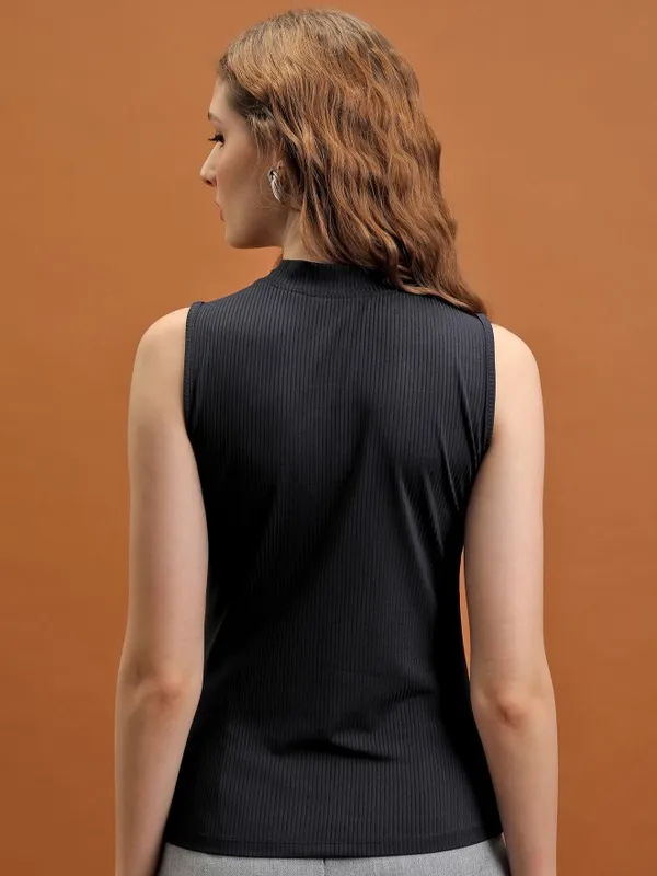 Solid Regular Top