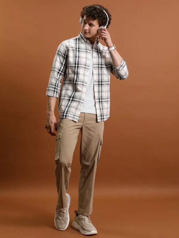 Men Slim Fit Casual Shirt