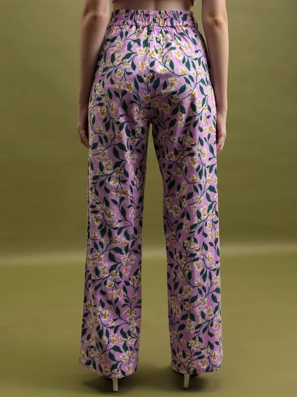  Tokyo Talkies Women Violet Printed Regular Fit Casual Trousers