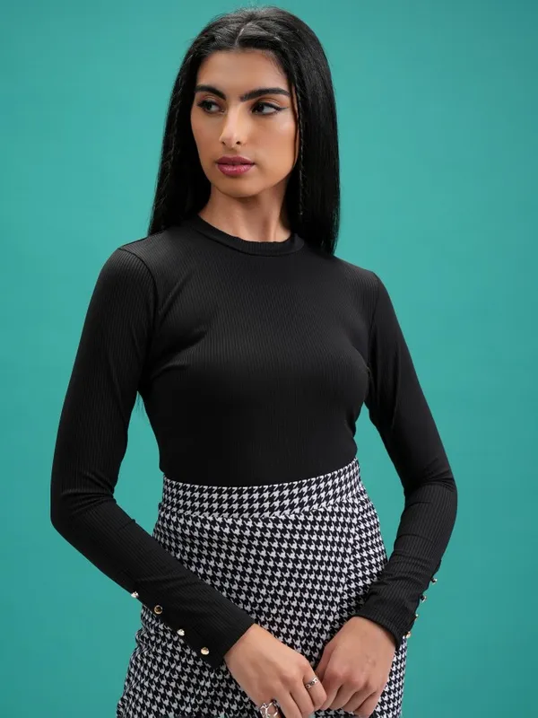  Tokyo Talkies Women Black Self Design Fitted Tops