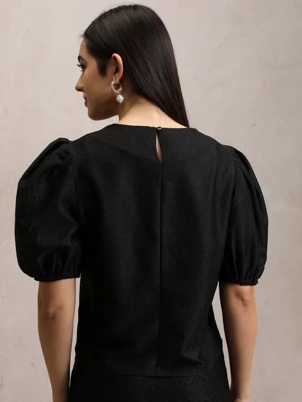 Tokyo Talkies Women Black Self Design Regular Tops