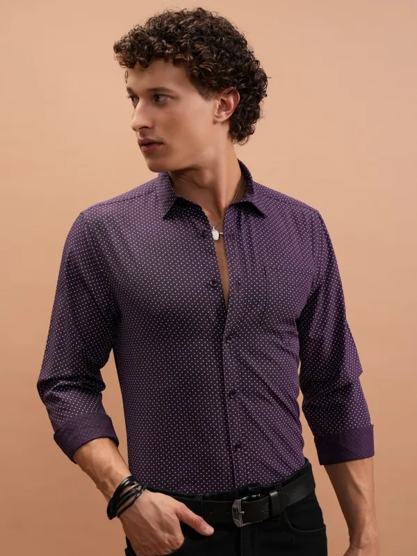  Highlander Men Purple Printed Slim Fit Casual Shirts