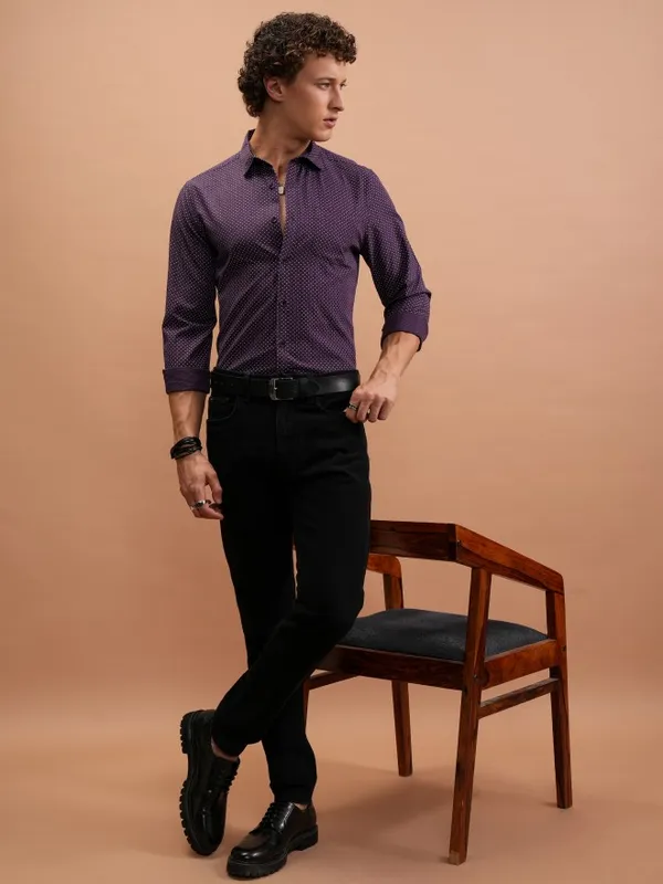  Highlander Men Purple Printed Slim Fit Casual Shirts