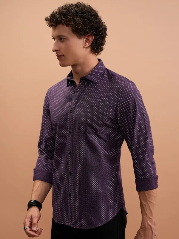  Highlander Men Purple Printed Slim Fit Casual Shirts
