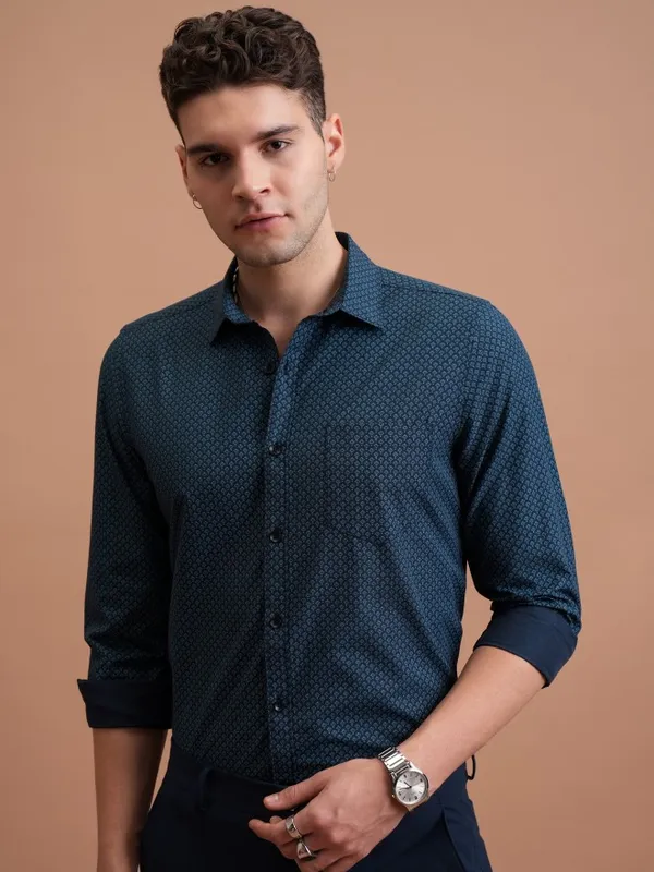 Highlander Men Navy Blue Printed Slim Fit Casual Shirts