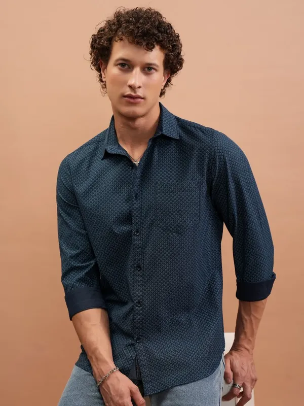  Highlander Men Navy Blue Printed Slim Fit Casual Shirts
