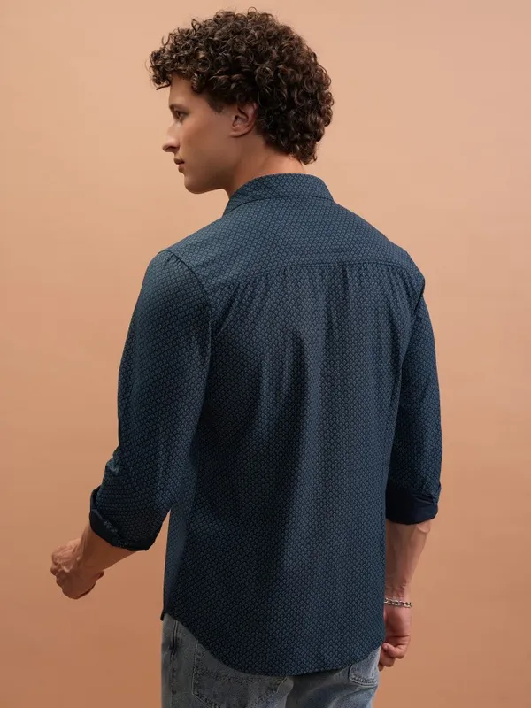  Highlander Men Navy Blue Printed Slim Fit Casual Shirts