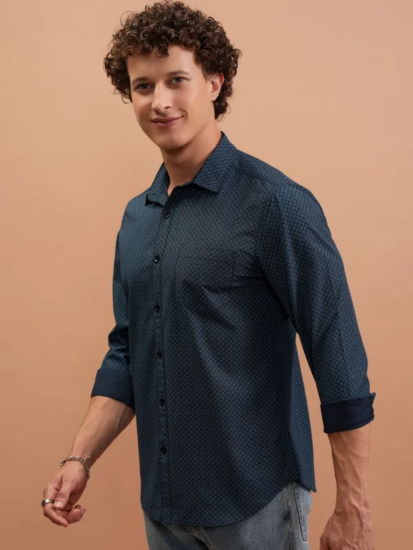 Highlander Men Navy Blue Printed Slim Fit Casual Shirts