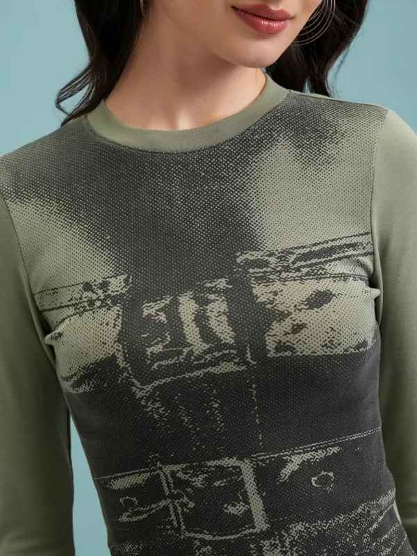  Tokyo Talkies Women Green Printed Fitted Tops
