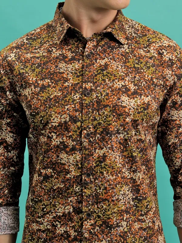  Highlander Men Brown Printed Slim Fit Casual Shirts