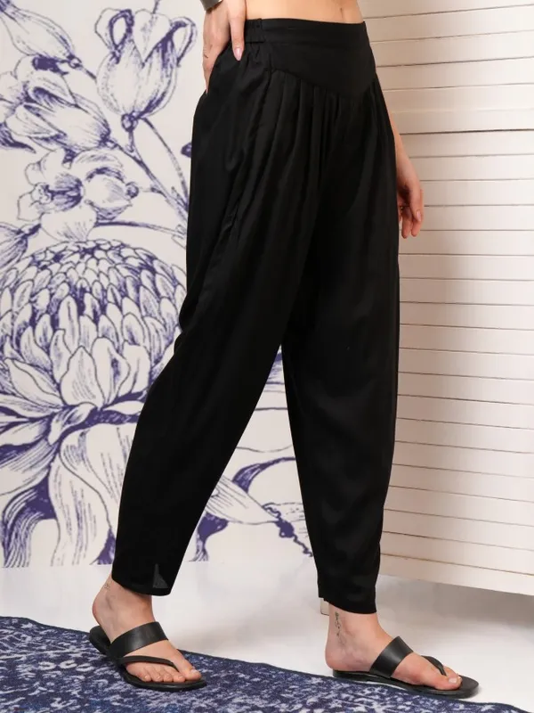 Vishudh Women Black Elasticated Ankle Length Dhoti Pants