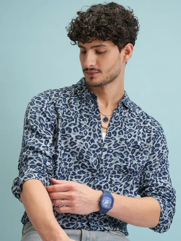  Highlander Men Grey Printed Slim Fit Casual Shirts