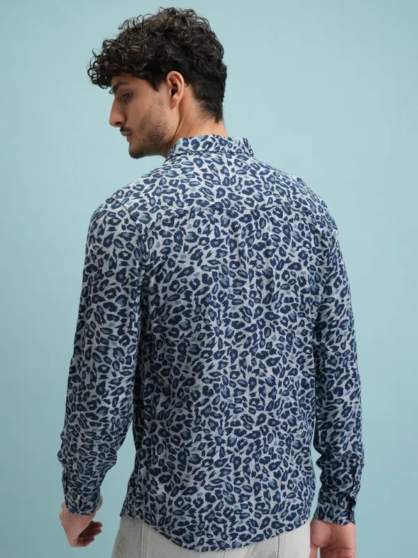  Highlander Men Grey Printed Slim Fit Casual Shirts