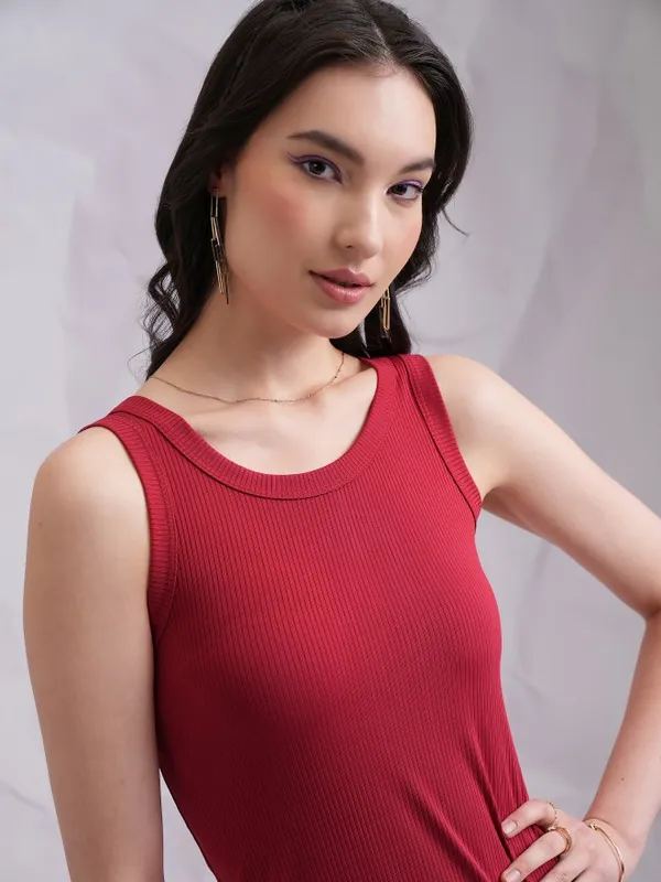 Tokyo Talkies Women Red Solid Sheath Dresses