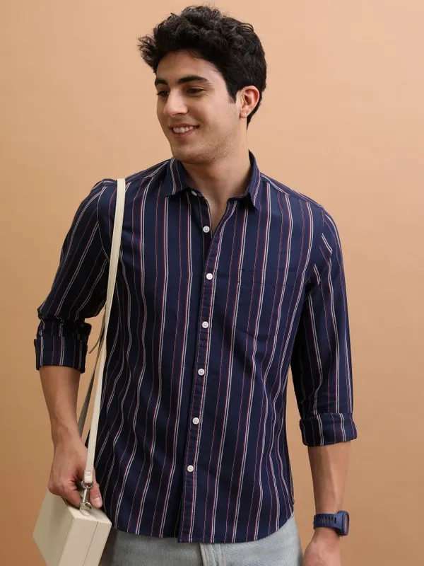 Men Striped Casual Shirt