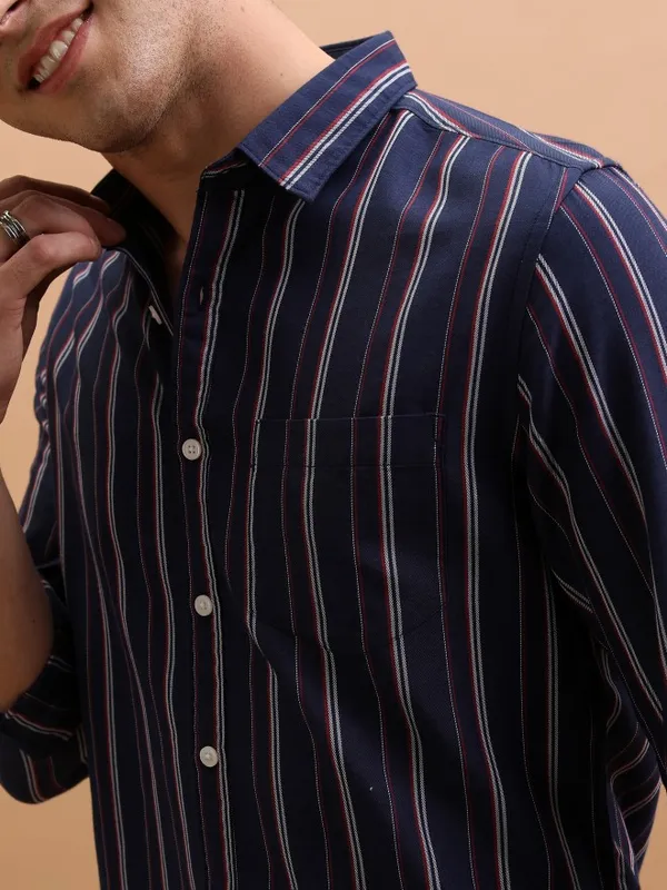 Men Striped Casual Shirt