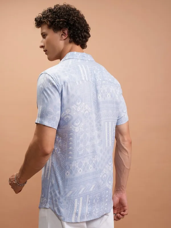 Men Slim Fit Casual Shirt