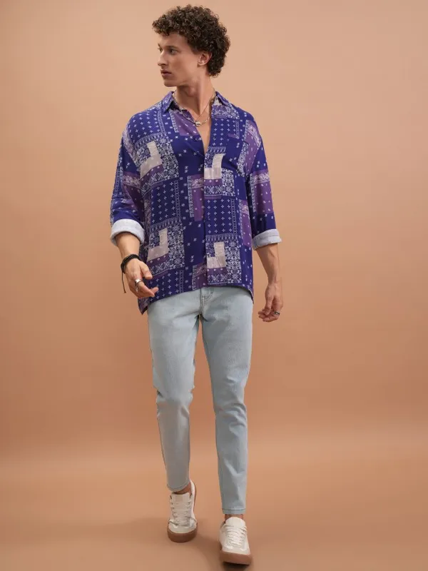  Highlander Men Purple Printed Oversized Fit Casual Shirts