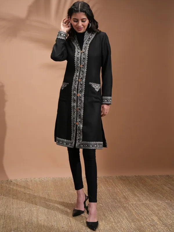 Vishudh Women Black Open Front Jacket