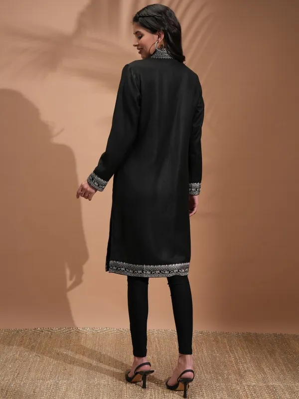 Vishudh Women Black Open Front Jacket