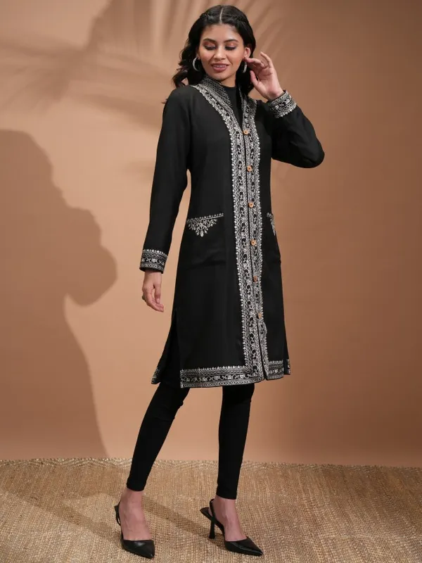 Vishudh Women Black Open Front Jacket