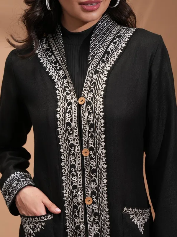 Vishudh Women Black Open Front Jacket