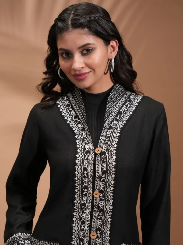 Vishudh Women Black Open Front Jacket