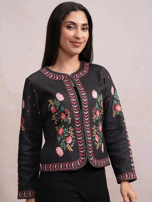 Vishudh Women Black Quilted Jacket