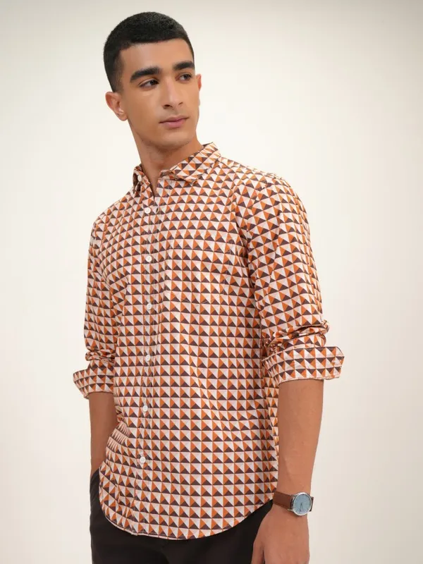  Highlander Men Orange Printed Slim Fit Casual Shirts
