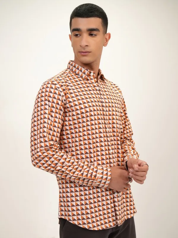  Highlander Men Orange Printed Slim Fit Casual Shirts