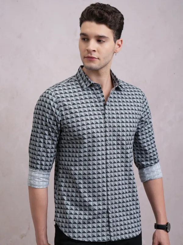  Highlander Men Grey Printed Slim Fit Casual Shirts