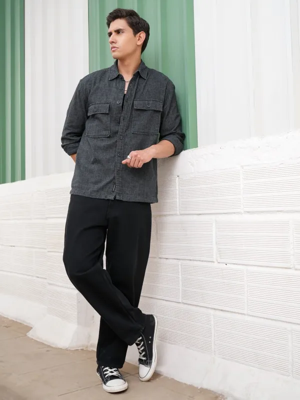  Locomotive Men Black Solid Oversized Fit Casual Shirts